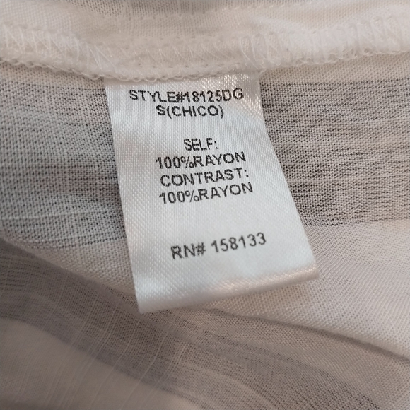 Staccato Gray and White peplum long sleeve v neck Blouse Size Small 100% Rayon - Picture 9 of 14